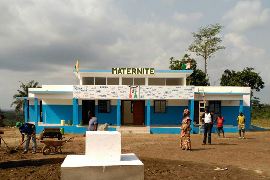 Inauguración centro sanitario, maternidad de Nandibou