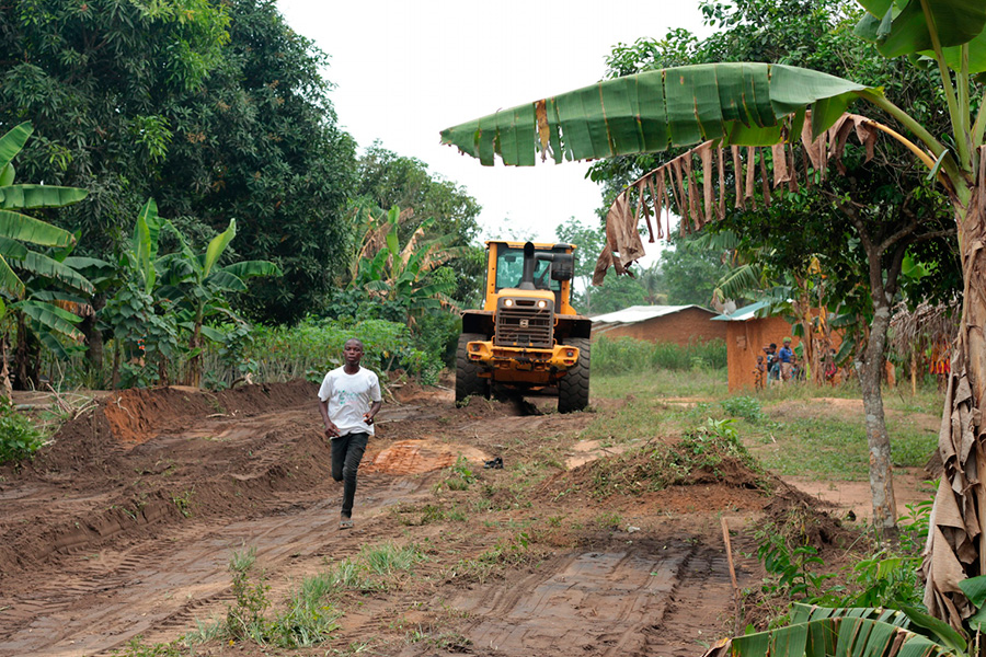 Obras de acondicionamiento de los accesos a la Maternidad de Nandibou