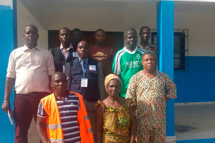 Visita del ministerio de sanidad para autorizar la apertura de la maternidad de Nandibou